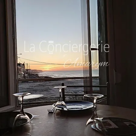 La Vue Mer Des Deux Cotes Le Treport Cayeux Apartment